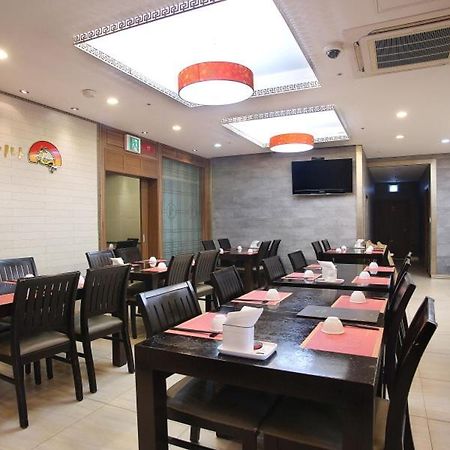 Admiral Hotel Кодже Екстериор снимка