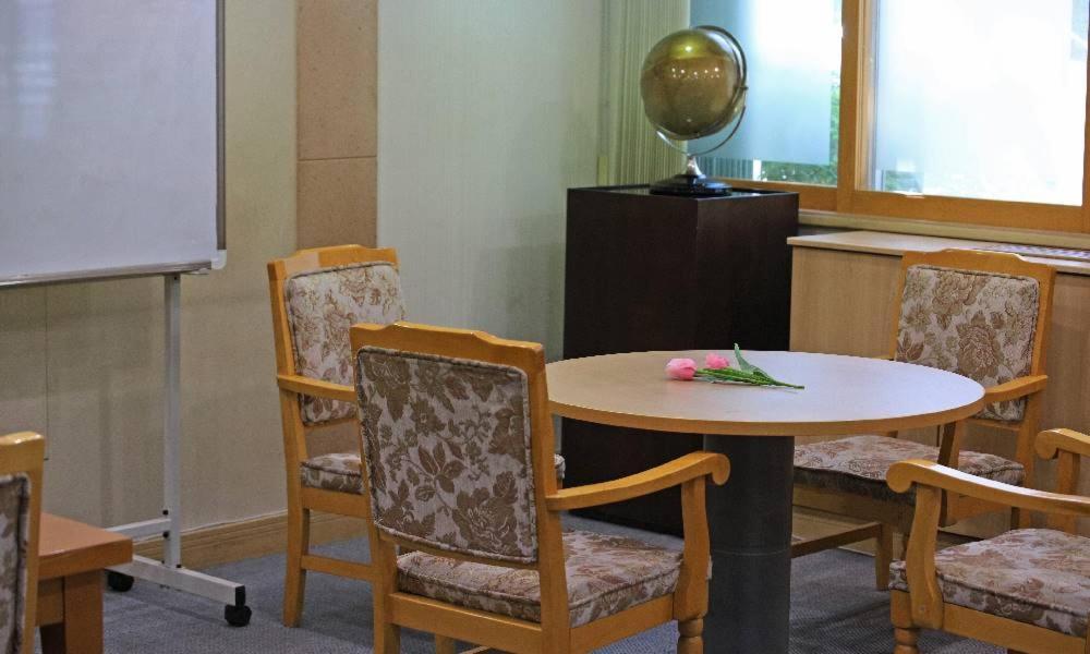 Admiral Hotel Кодже Екстериор снимка