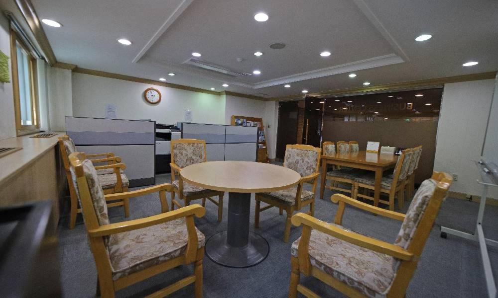 Admiral Hotel Кодже Екстериор снимка